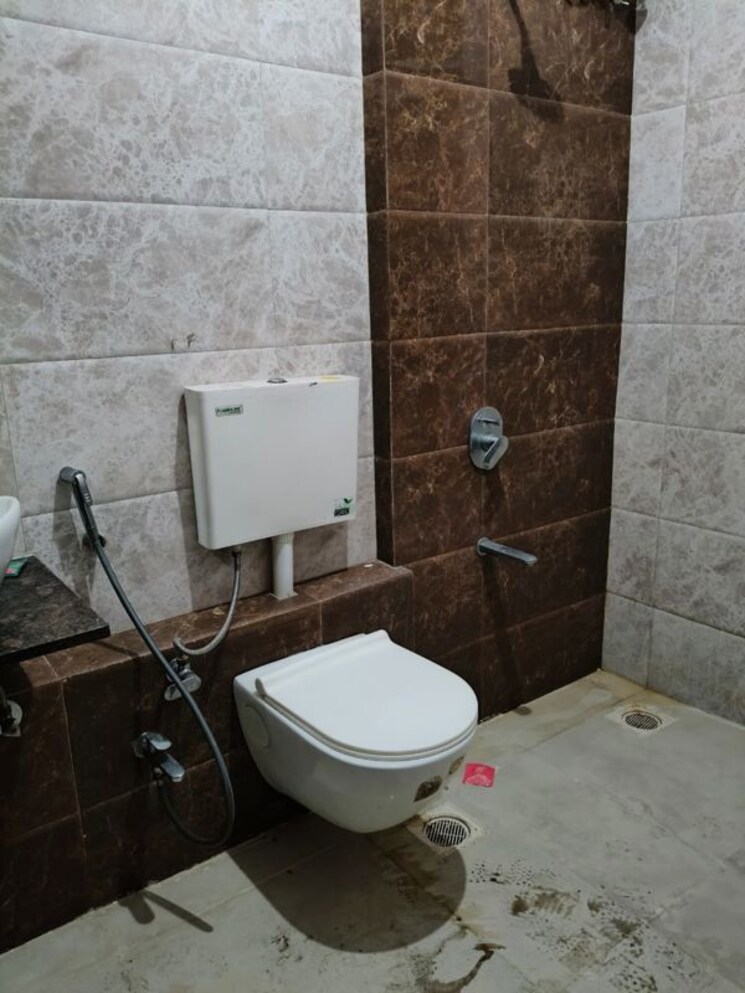 Bathroom, newa-bhakti-park-airoli 3 Bedroom 1950 Sq.Ft. Apartment In Airoli Sector 1 Navi Mumbai 9743047