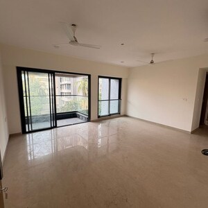 Room in 2 BHK Apartment at Oxford Apartments Bandra West, St. Peters Colony – for Rent