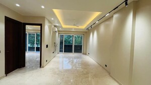 Room in 3.5 BHK Builder Floor at Vipul World Floors, Sector 48 – for Sale