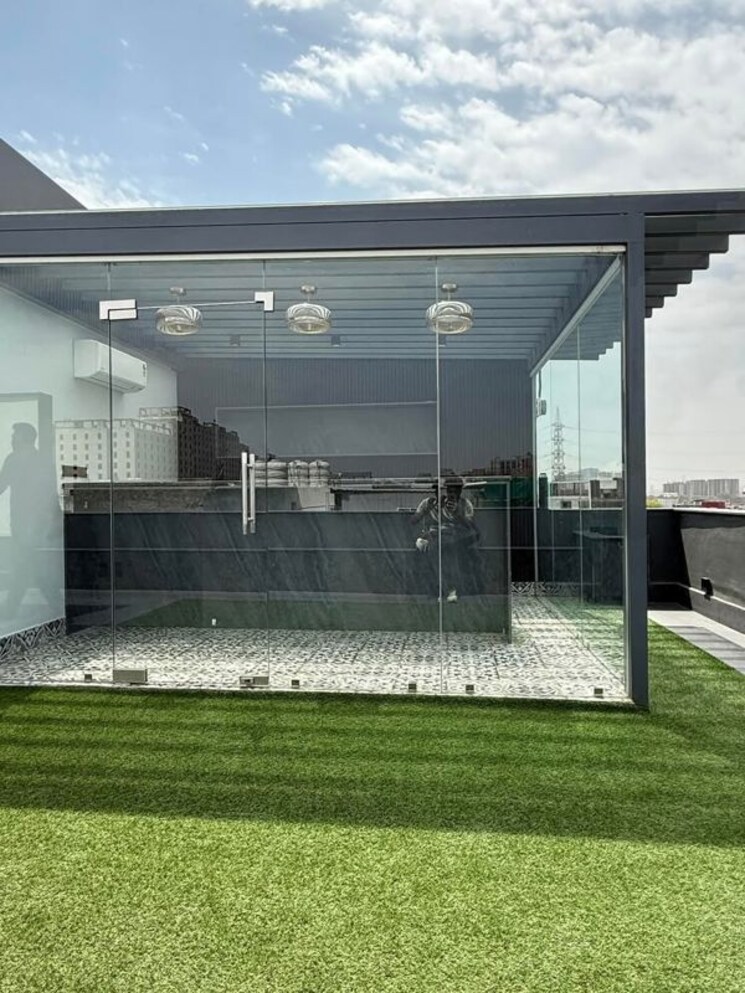 Terrace, vipul-world-floors 3.5 Bedroom 1728 Sq.Ft. Builder Floor In Sector 48 Gurgaon 9743070