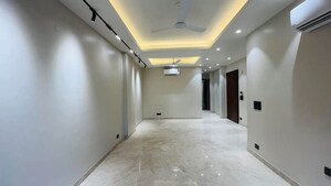 Room in 3.5 BHK Builder Floor at Vipul World Floors, Sector 48 – for Sale