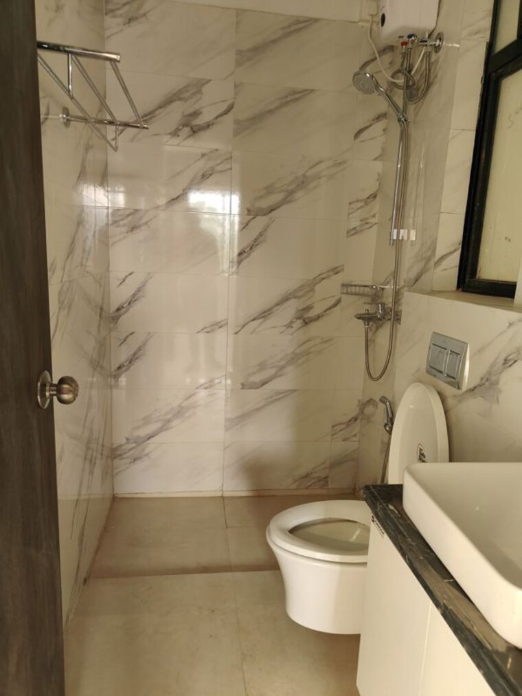 Bathroom, risland-the-icon 2 Bedroom 561 Sq.Ft. Apartment In Dhokali Thane 9743087