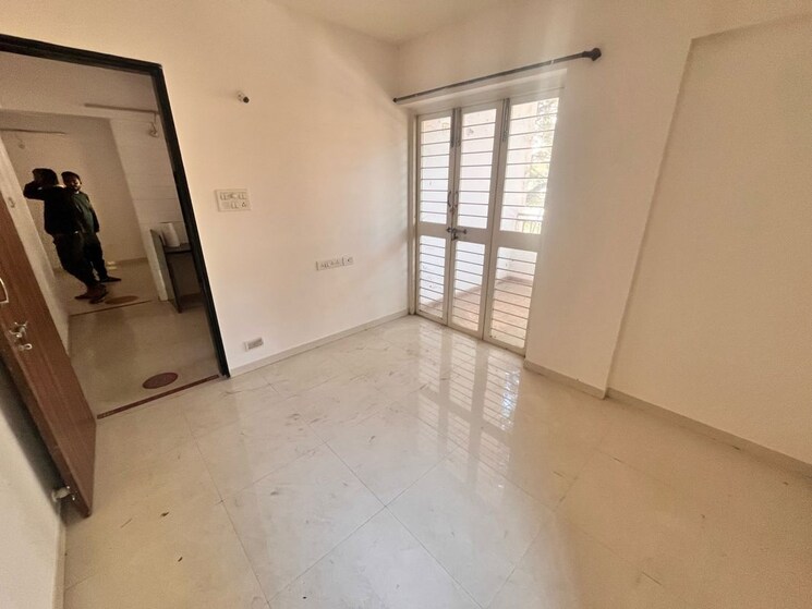 Room, vishrantwadi 2 Bedroom 800 Sq.Ft. Apartment In Vishrantwadi Pune 9743076