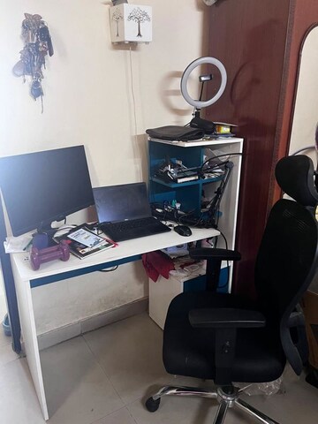 Team Area in 2 BHK Apartment at Sethi Max Royale, Sector 76 – for Rent