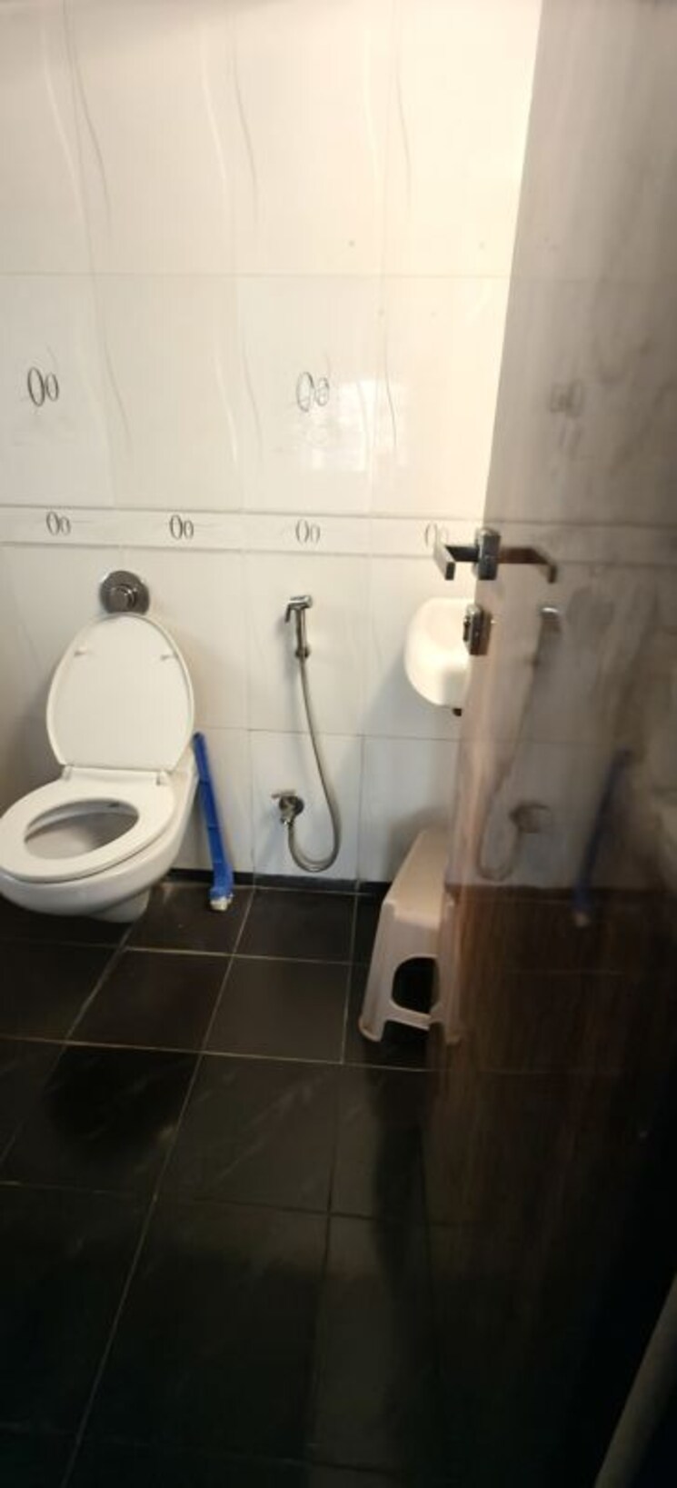 Bathroom, indradarshan-ii 2 Bedroom 1000 Sq.Ft. Apartment In Oshiwara Mumbai 9743103