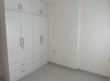 Room in 4 BHK Apartment at Prestige High Fields, Gachibowli – for Rent