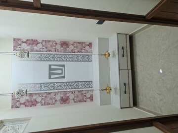 Furnished Amenities in 3 BHK Apartment at Banjara Hills – for Rent