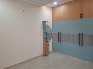 Room in 3 BHK Apartment at Banjara Hills – for Rent