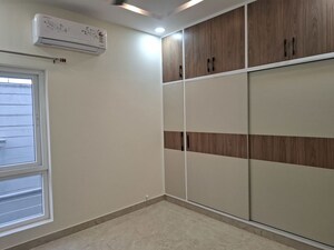 Room in 3 BHK Apartment at Banjara Hills – for Rent