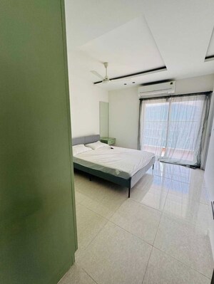 Room in 4 BHK Apartment at Prestige High Fields, Gachibowli – for Rent