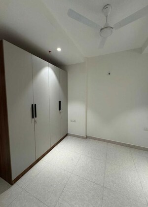 Room in 4 BHK Apartment at Prestige High Fields, Gachibowli – for Rent