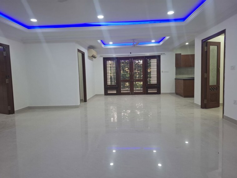 Room, banjara hills 3.5 Bedroom 3500 Sq.Ft. Apartment In Banjara Hills Hyderabad 9743136
