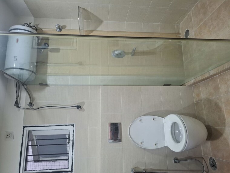 Bathroom, banjara hills 3.5 Bedroom 3500 Sq.Ft. Apartment In Banjara Hills Hyderabad 9743136
