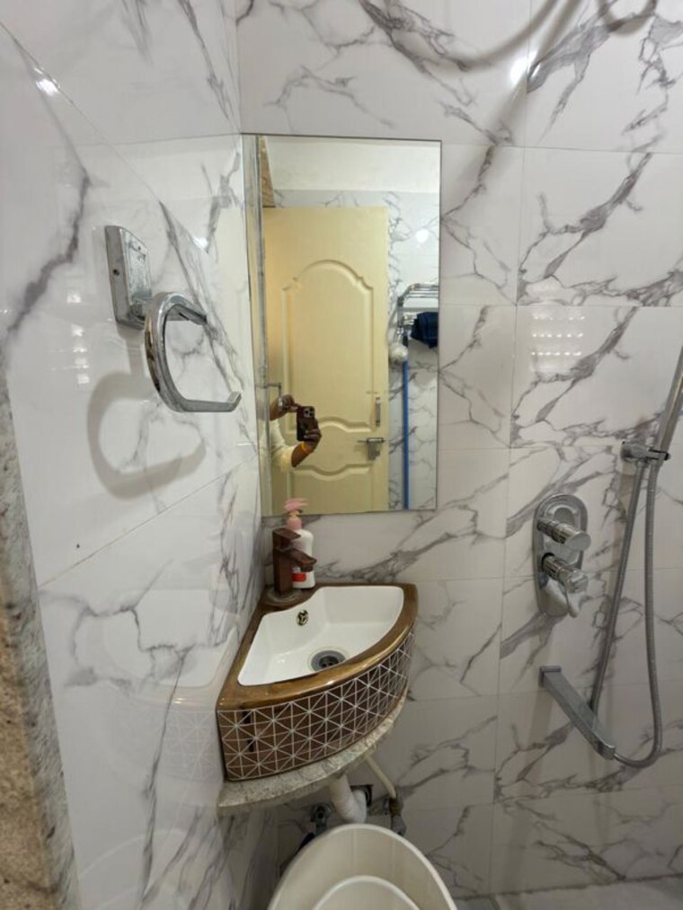 Bathroom, koregaon park annexe 3 Bedroom 2000 Sq.Ft. Independent House In Koregaon Park Annexe Pune 9743190