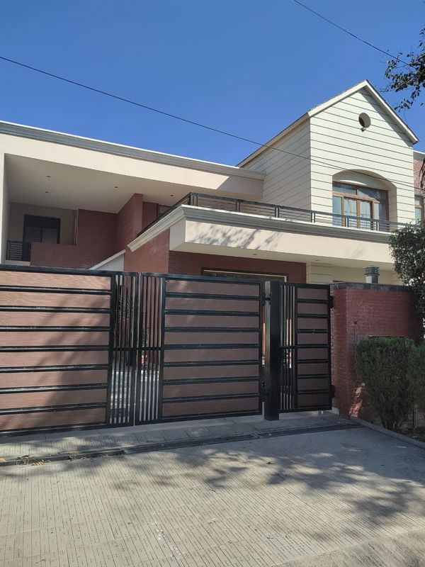 6 BHK + Pooja Room Independent House For Sale in Sector 118