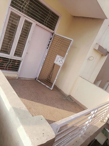 Furnished Amenities in 3 BHK Builder Floor at Vatika INXT High Street, Sector 83 – for Rent