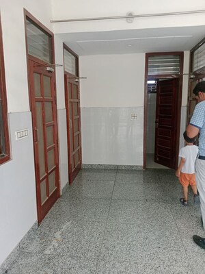 Room in 2 BHK Builder Floor at Ansals Sushant City – for Rent