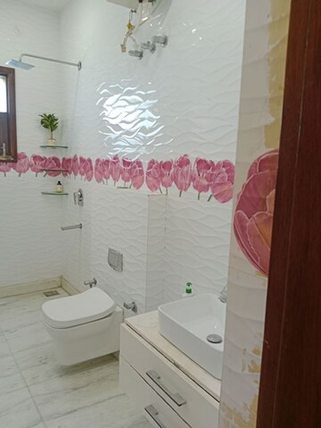 Attached Bathroom in 2 BHK Builder Floor at Ansals Sushant City – for Rent