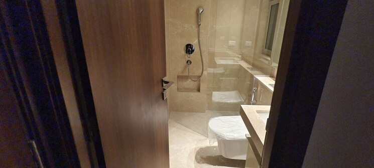 Bathroom, hiranandani-regent-hill 1 Bedroom 398 Sq.Ft. Apartment In Powai Mumbai 9743242