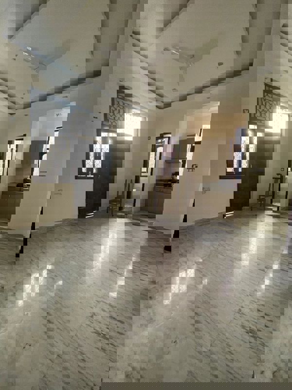 1 BHK + Servant Room Builder Floor For Rent in Chattarpur