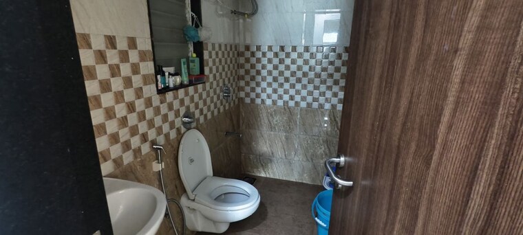 Bathroom, sethia-grandeur 2 Bedroom 812 Sq.Ft. Apartment In Bandra East Mumbai 9743252