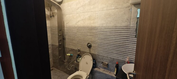 Bathroom, sethia-grandeur 2 Bedroom 812 Sq.Ft. Apartment In Bandra East Mumbai 9743252