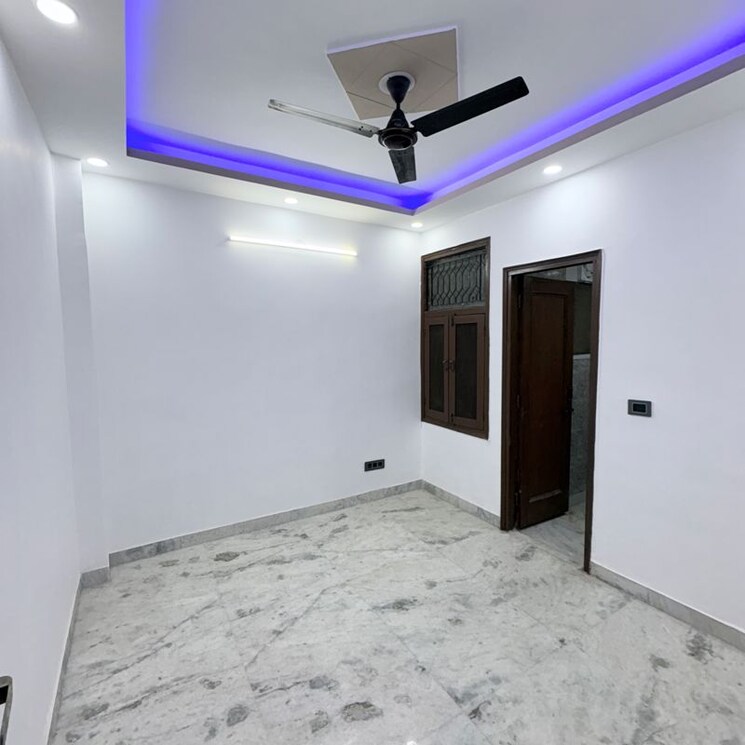 Room, khirki extension 2 Bedroom 75 Sq.Yd. Builder Floor In Khirki Extension Delhi 9743276