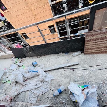 Parking in 3 BHK Builder Floor at Panchsheel Vihar – for Rent