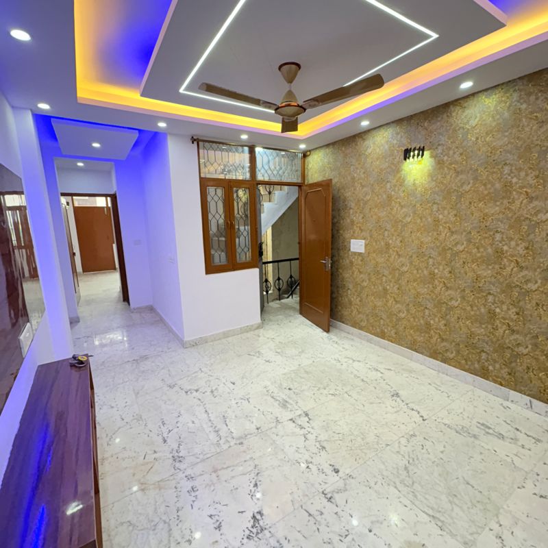2 BHK + Extra Room Builder Floor For Rent in Khirki Extension