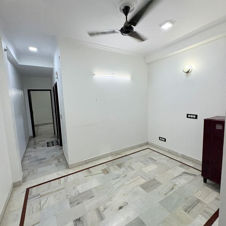 Bathroom, khirki extension 1 Bedroom 45 Sq.Yd. Builder Floor In Khirki Extension Delhi 9743302