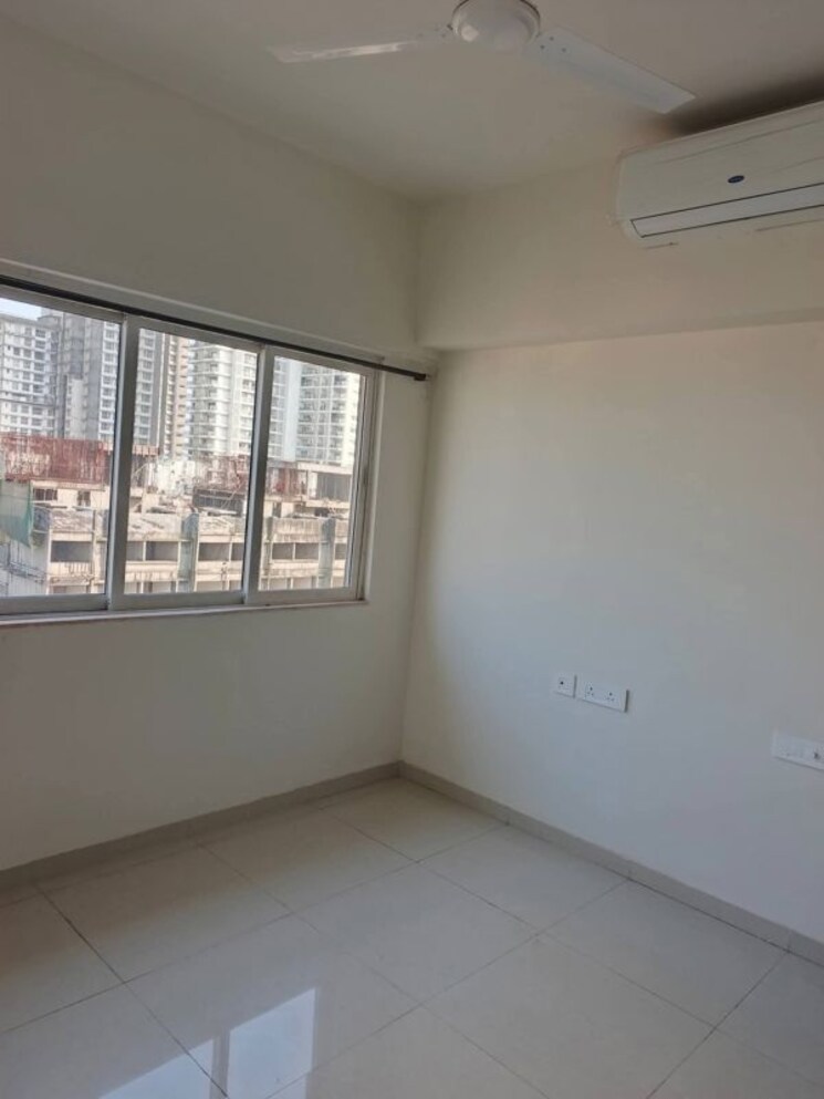 Room, omkar-signet 1 Bedroom 575 Sq.Ft. Apartment In Malad East Mumbai 9743311