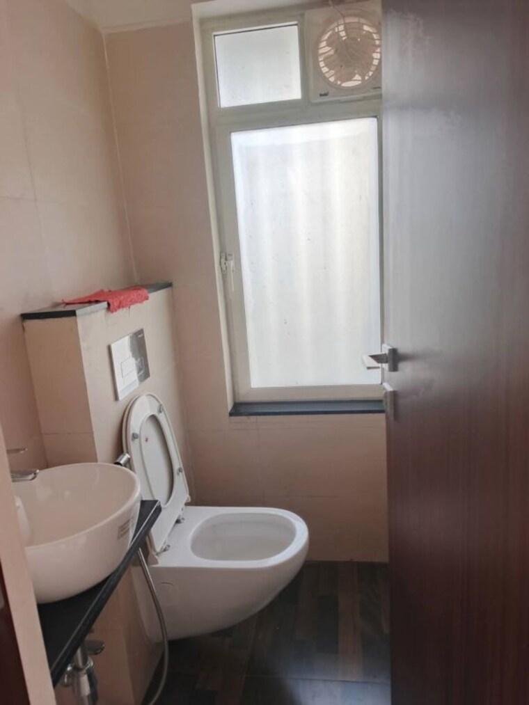 Bathroom, omkar-signet 1 Bedroom 575 Sq.Ft. Apartment In Malad East Mumbai 9743311