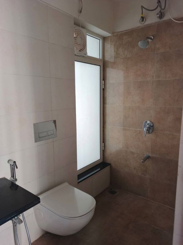 Bathroom, omkar-signet 1 Bedroom 575 Sq.Ft. Apartment In Malad East Mumbai 9743311