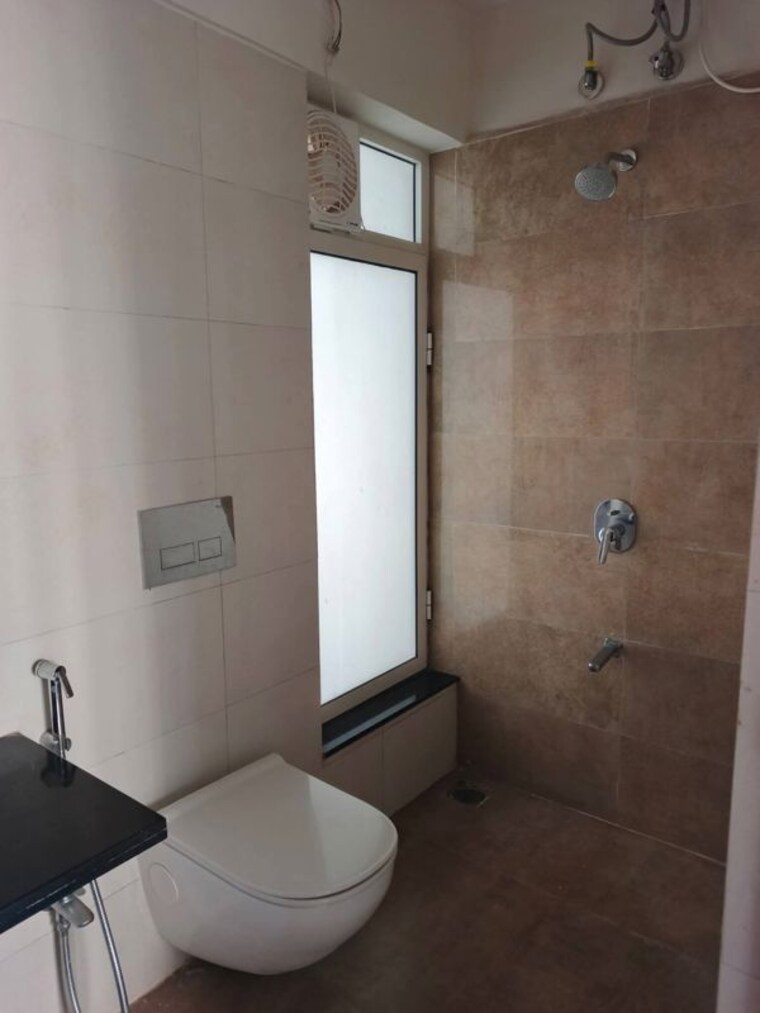 Bathroom, omkar-signet 1 Bedroom 575 Sq.Ft. Apartment In Malad East Mumbai 9743311