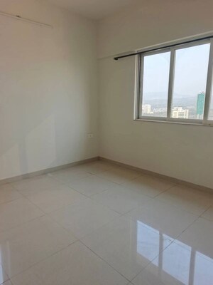 Room in 1 BHK Apartment at Omkar Signet, Malad East – for Rent