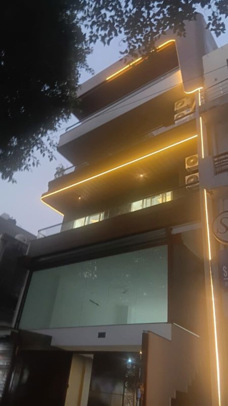 Exterior View, nehru enclave 3 Bedroom 1800 Sq.Ft. Apartment In Nehru Enclave Delhi 9743329