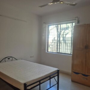 Room in 3 BHK Apartment at Prestige Langleigh, Prasanth Layout – for Rent