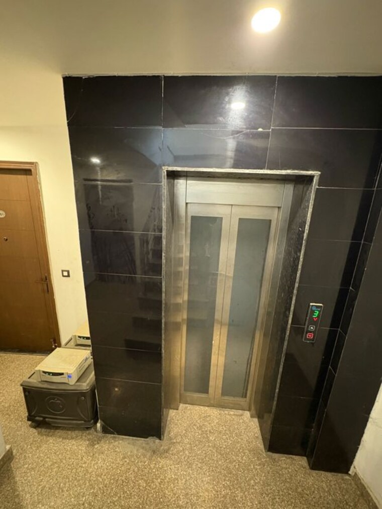 undefined, sector 30 Pg For Boys & Girls In Sector 30 9726981