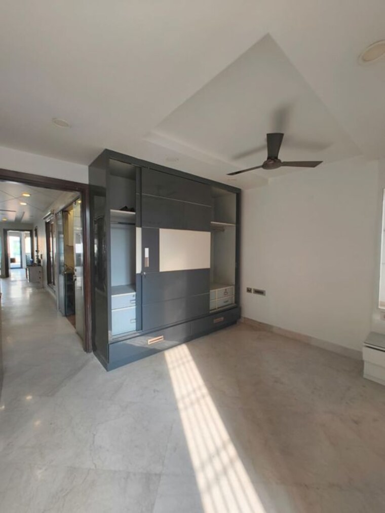 Room, greater kailash i 3 Bedroom 2000 Sq.Ft. Apartment In Greater Kailash I Delhi 9743344