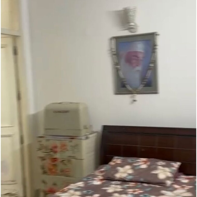Bedroom, dayanand colony 2 Bedroom 900 Sq.Ft. Builder Floor In Dayanand Colony Delhi 9743347