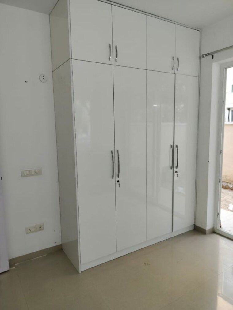 Bathroom, emaar-mgf-emerald-hills 3 Bedroom 267 Sq.Yd. Apartment In Sector 65 Gurgaon 9736832