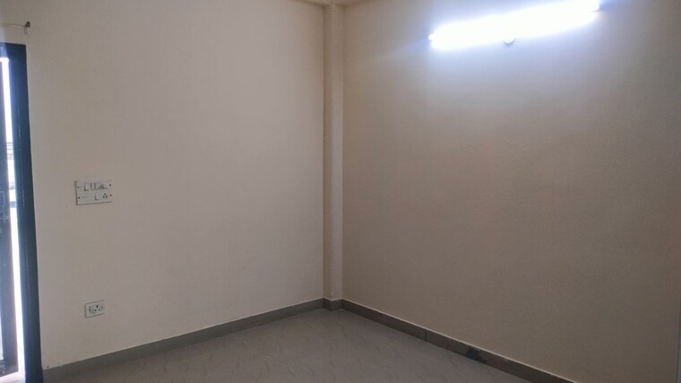 Room, sector 41 1 RK 220 Sq.Ft. Independent House In Sector 41 Noida 9743384