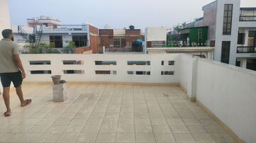1 RK Independent House For Rent in Sector 41