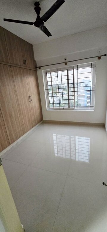 Room in 1 BHK Apartment at Mahadevpura – for Rent