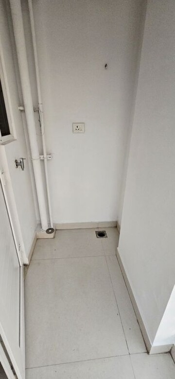 Bathroom in 1 BHK Apartment at Mahadevpura – for Rent