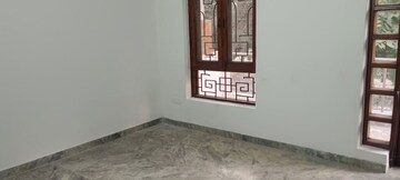 Room in 5 BHK Independent House at Sector 41 – for Rent