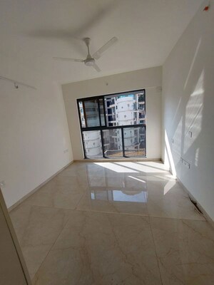 Room in 3 BHK Apartment at Godrej Urban Park, Chandivali – for Rent