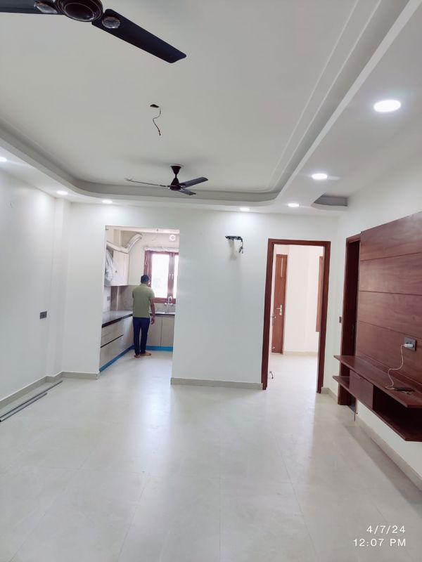 3 BHK 2200 Sq.Ft. Builder Floor in Unitech South City 1
