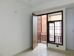 Room in 1 BHK Builder Floor at Chattarpur – for Rent