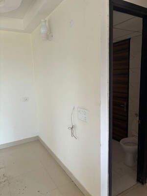 Bathroom in 2.5 BHK Apartment at Samridhi Luxuriya Avenue, Sector 150 – for Rent